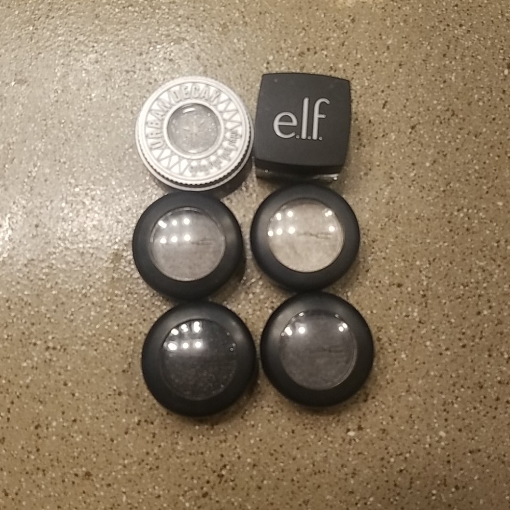 MAC smoky eye eyeshadow lot